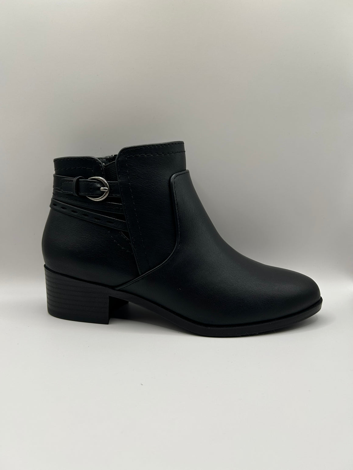 Side Buckle Strap Accent Chelsea Bootie (BLACK)