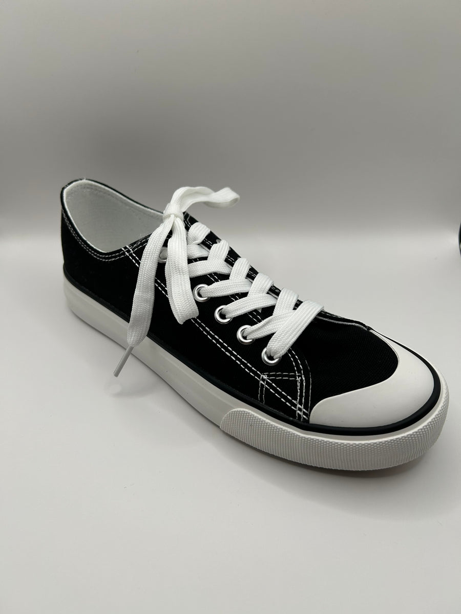Classic Canvas Sneaker (BLACK)