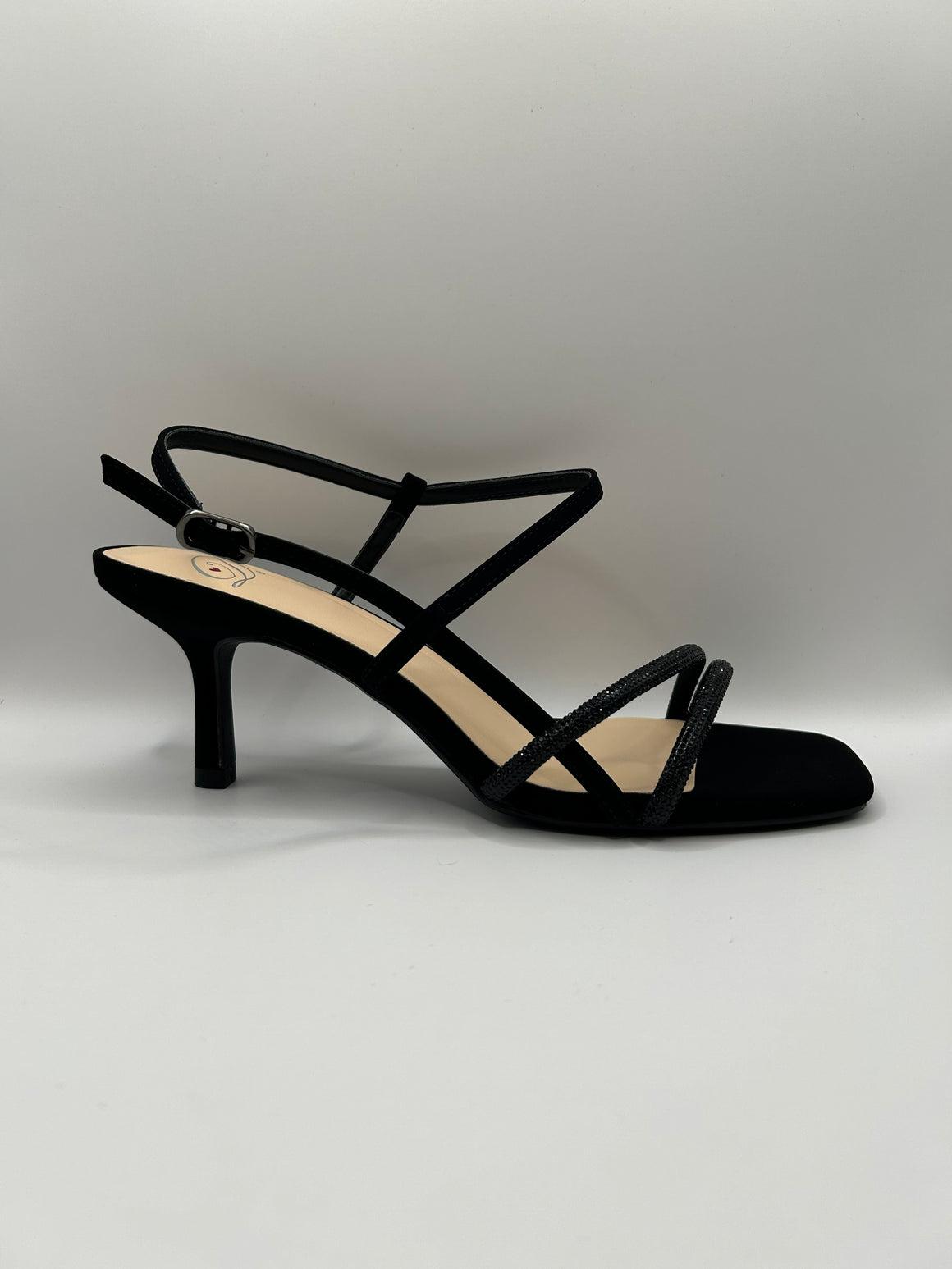Strappy Mid Kitten Dress Shoe (BLACK)