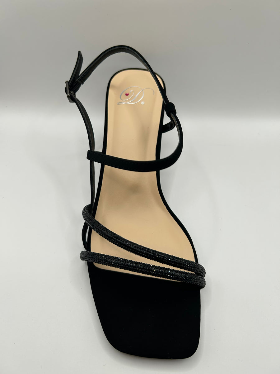 Strappy Mid Kitten Dress Shoe (BLACK)