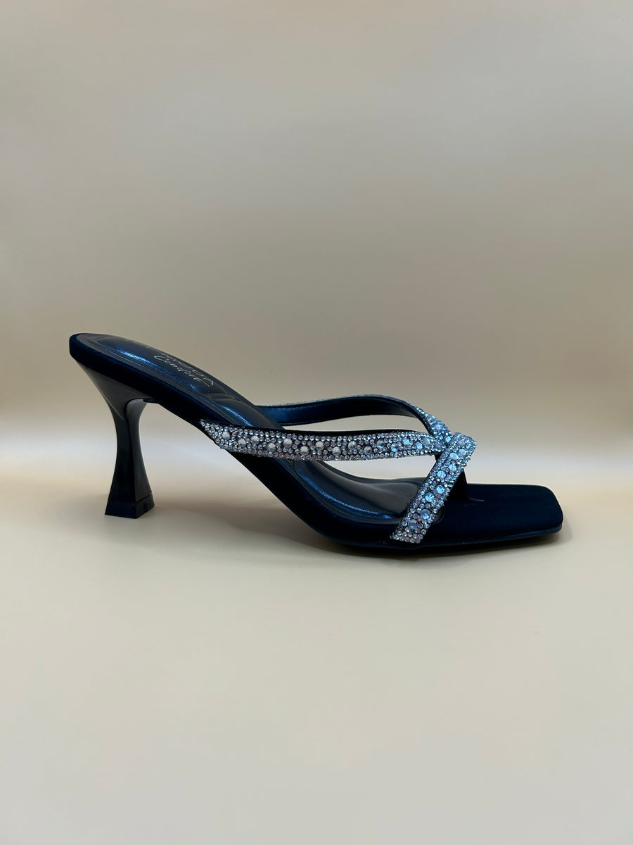 Gemstone Strap Flip-Flop Dress Shoe (BLACK)
