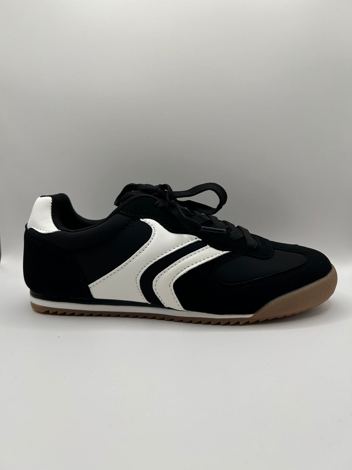 2Tone Lace Up Slim Sneaker (BLACK/WHITE)