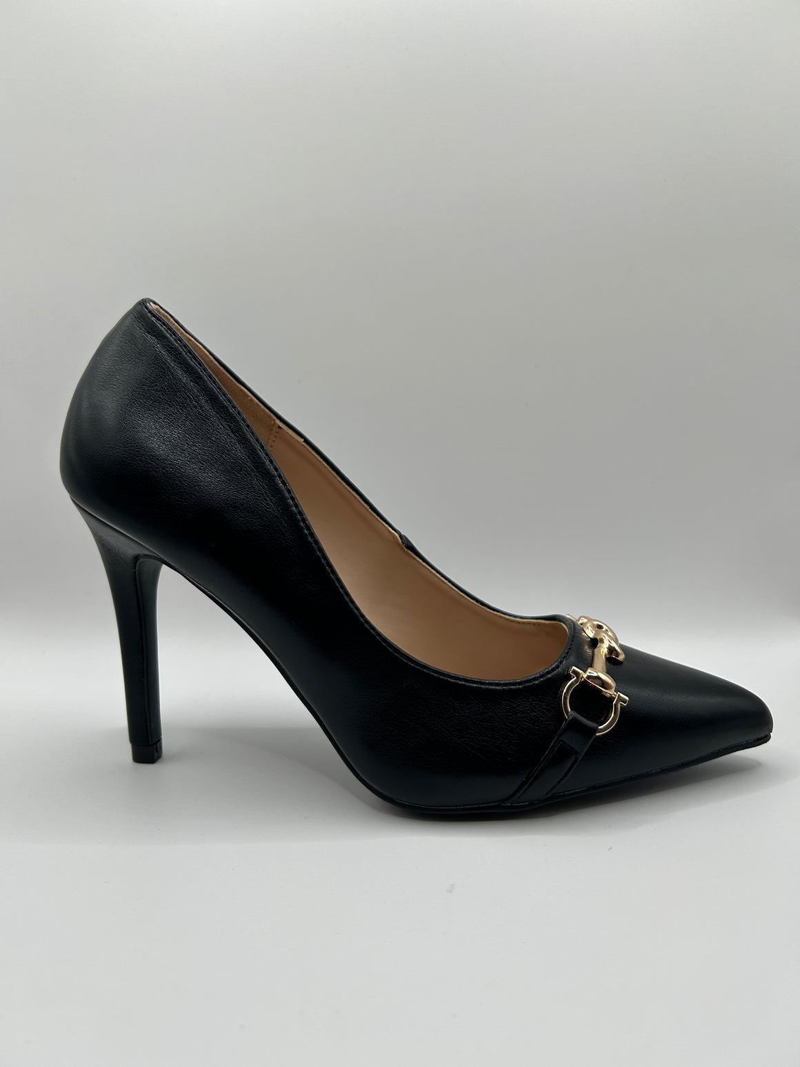 Knotted Bit Pointed Pump (BLACK)