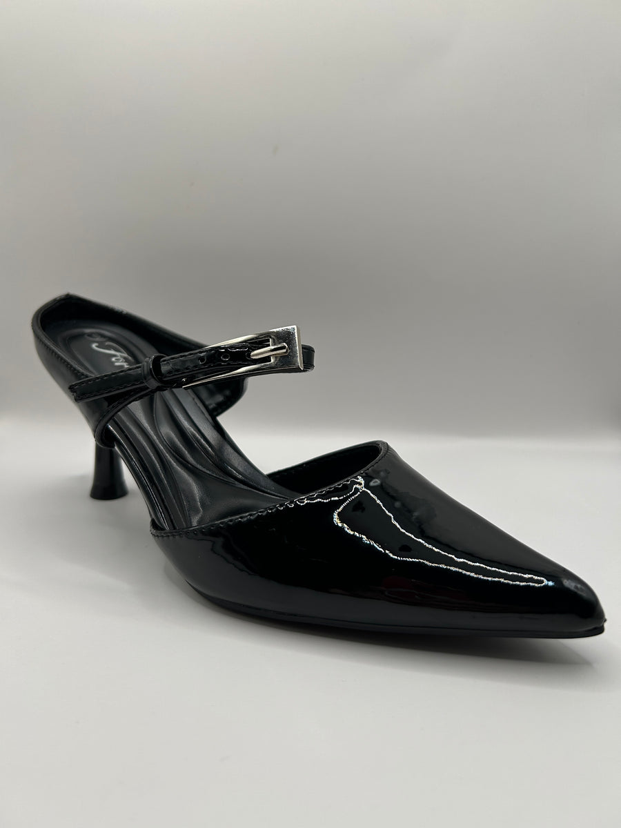 Slim Buckle Pointed Mule Pump (BLACK)