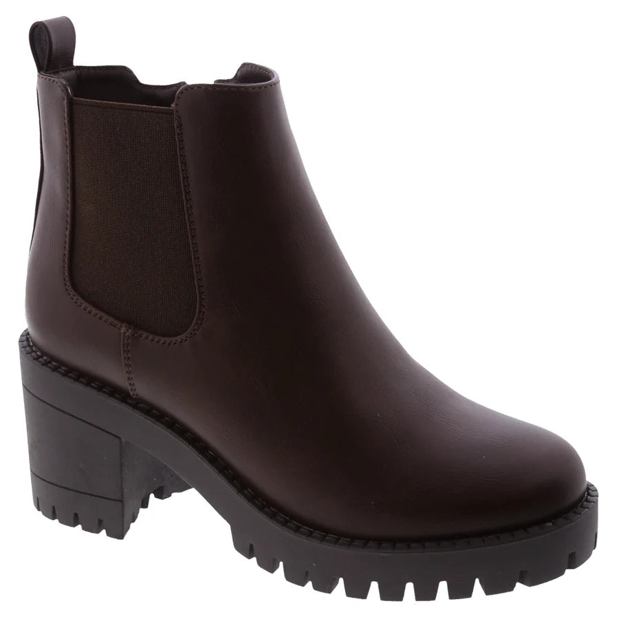 Elastic Lug Sole Chelsea Bootie (BROWN)
