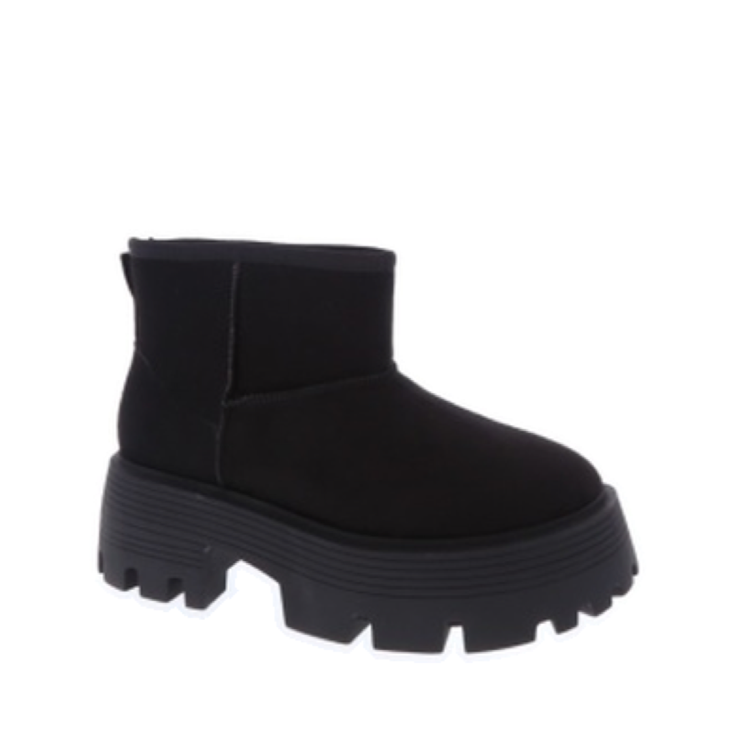 Platform Lug Sole Slip-On Ankle Snow Boot (BLACK)