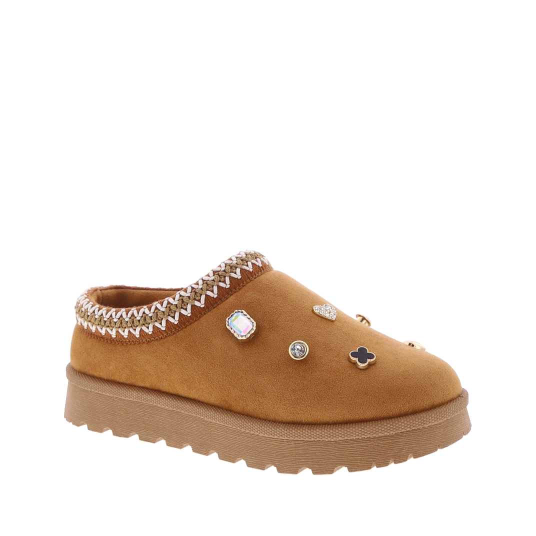 Clover Charm Clog Slipper (TAN)