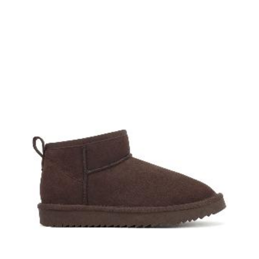 Sherpa Slip-On Ankle Snow Boot (BLACK)